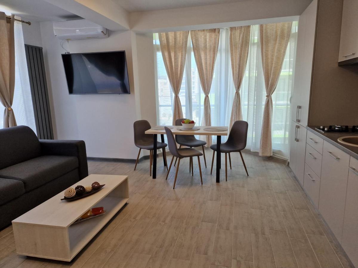 Cristalex Aparthotel & Spa Mamaia Nord Năvodari Kültér fotó
