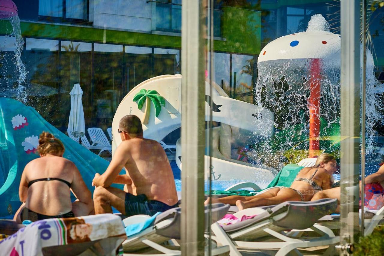 Cristalex Aparthotel & Spa Mamaia Nord Năvodari Kültér fotó