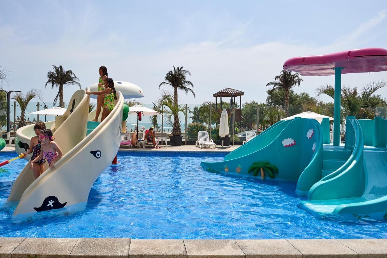 Cristalex Aparthotel & Spa Mamaia Nord Năvodari Kültér fotó